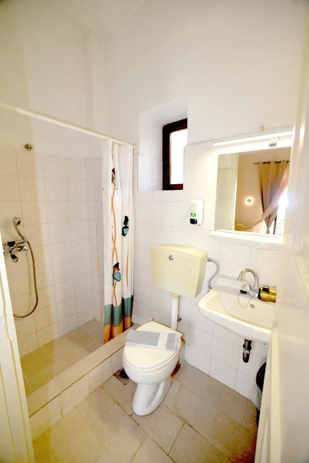 Hermes Hotel Mythimna Esterno foto