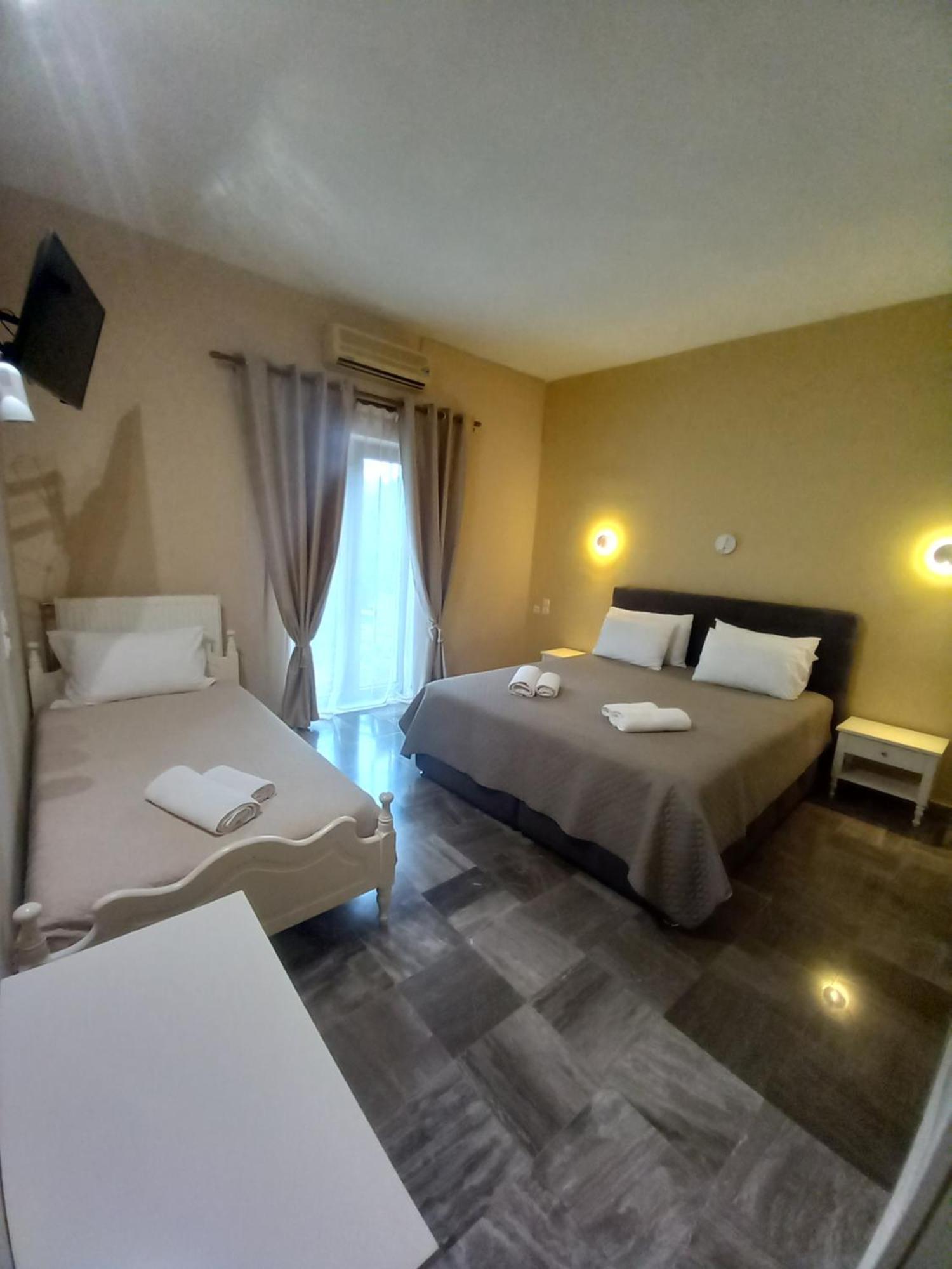 Hermes Hotel Mythimna Esterno foto