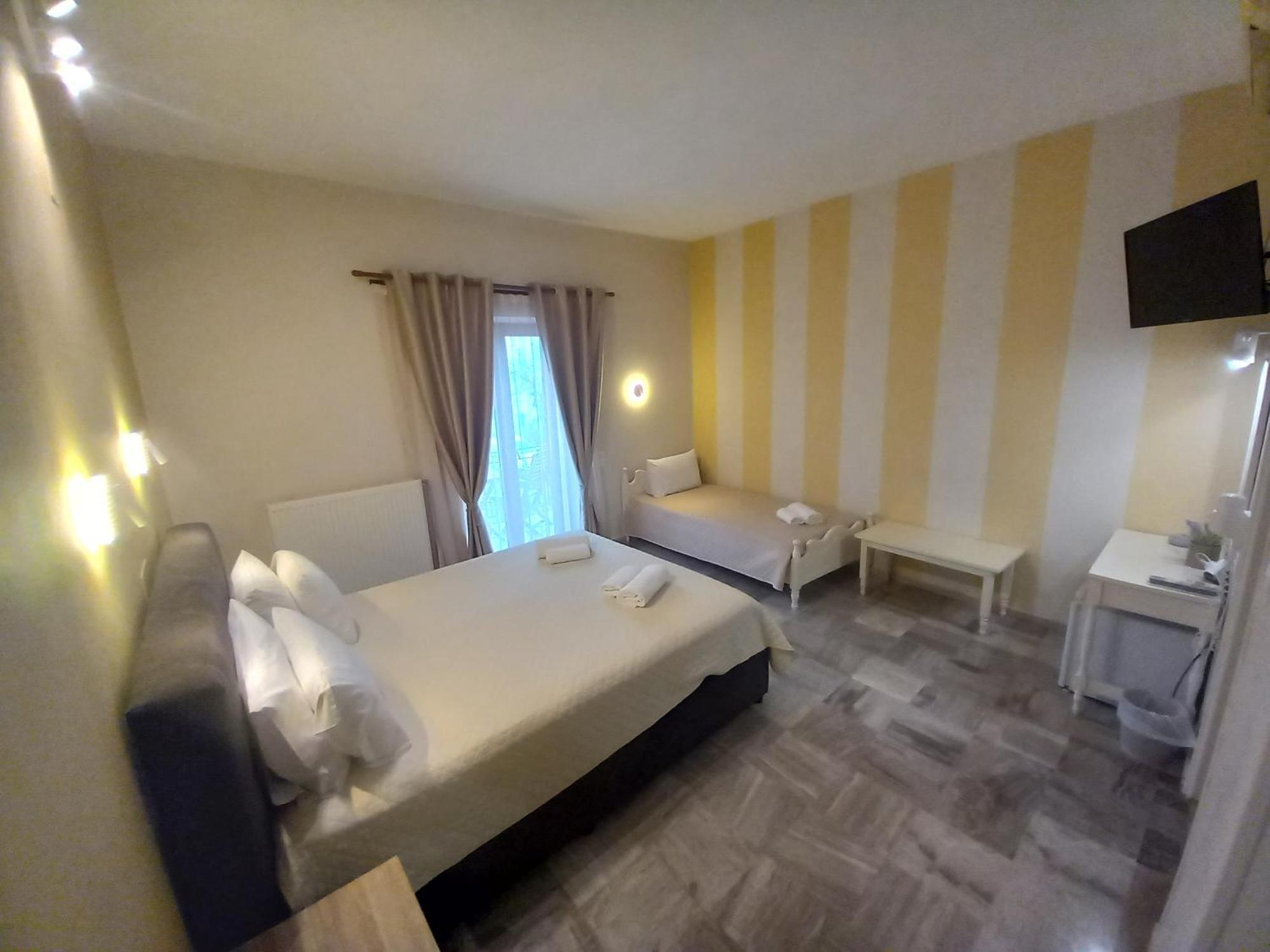 Hermes Hotel Mythimna Esterno foto